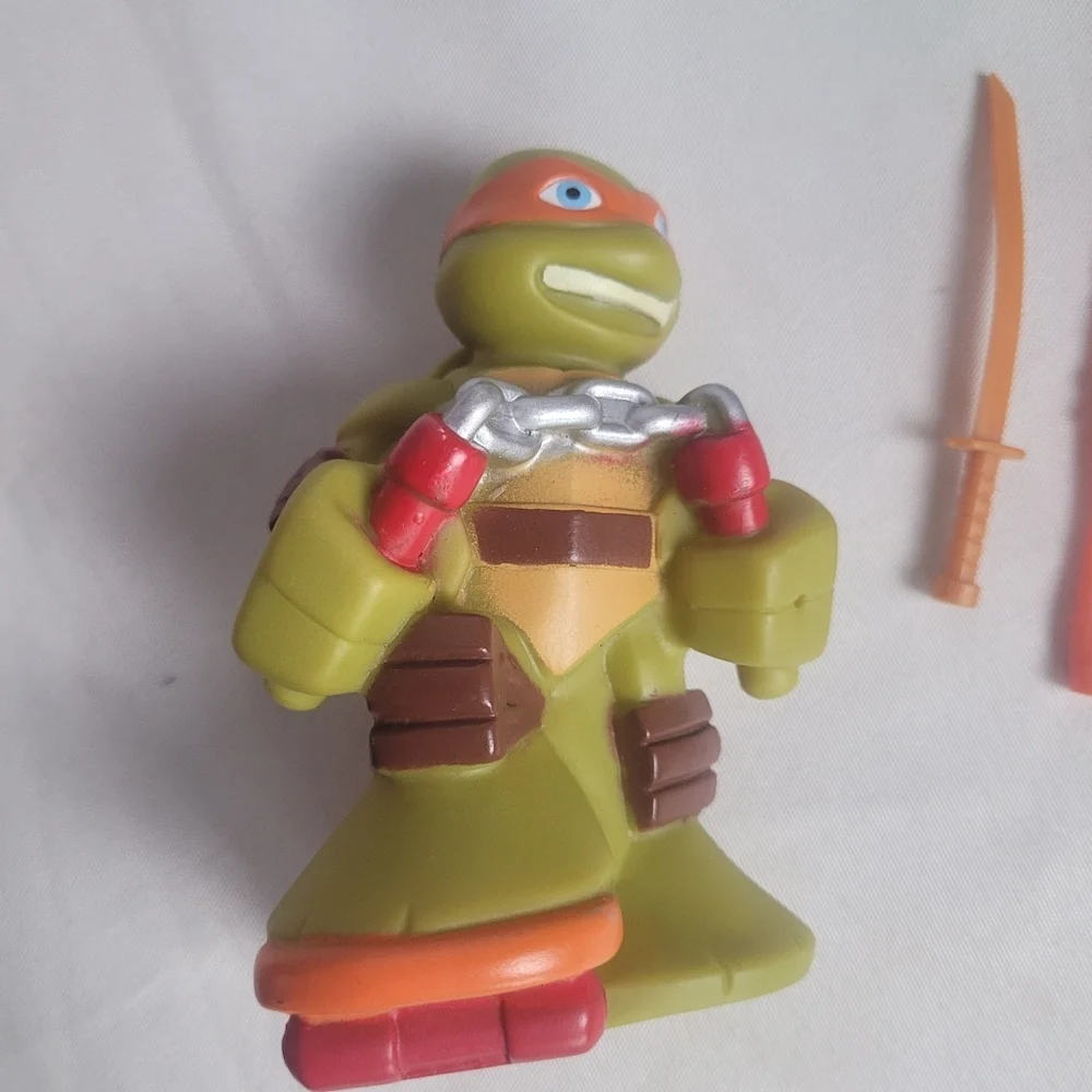 TMNT Teenage Mutant Ninja Turtles Lot Of Misc Figures & Weapons